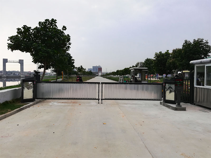 车牌识别系统广告道闸